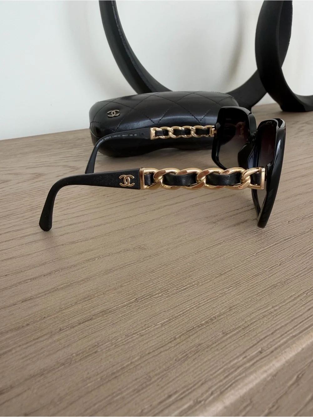 Chanel black oversized sunglasses - Picture 6 of 8